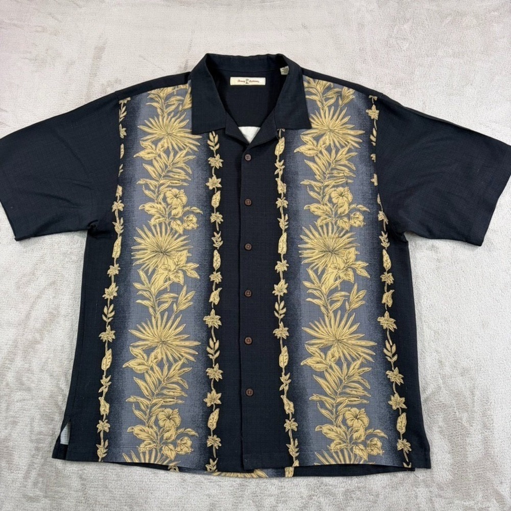 Vintage Tommy Bahama Camp Shirt Men XL Multi Floral Hawaiian Loop Collar Aloha